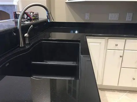 What Flooring Goes With Granite Countertops?